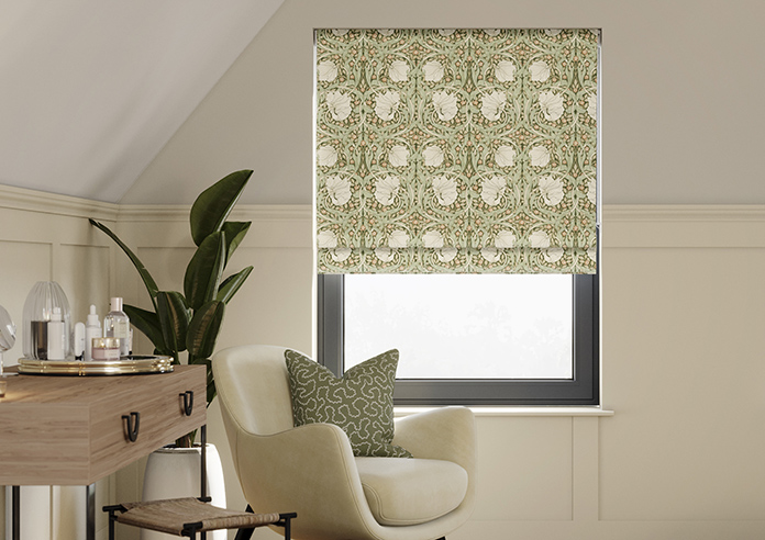 William Morris At Home Pimpernel, Nettle - Roman Blind - Image 3